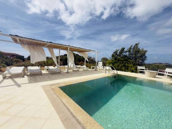 casa indipendente in vendita a Trinità d'Agultu e Vignola in zona Costa Paradiso