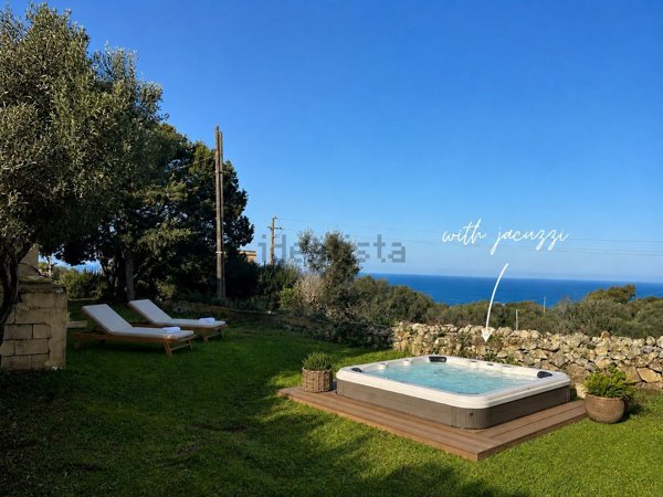 casa indipendente in vendita a Trinità d'Agultu e Vignola in zona Paduledda