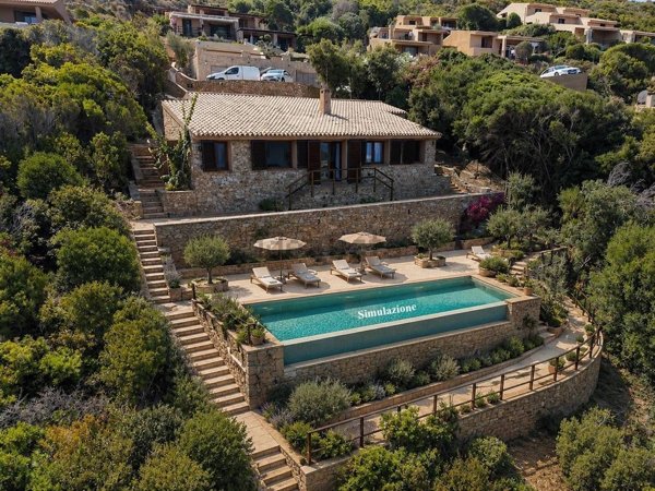 casa indipendente in vendita a Trinità d'Agultu e Vignola in zona Costa Paradiso