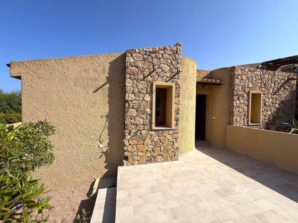 casa indipendente in vendita a Trinità d'Agultu e Vignola in zona Costa Paradiso
