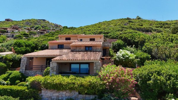 casa indipendente in vendita a Trinità d'Agultu e Vignola in zona Costa Paradiso
