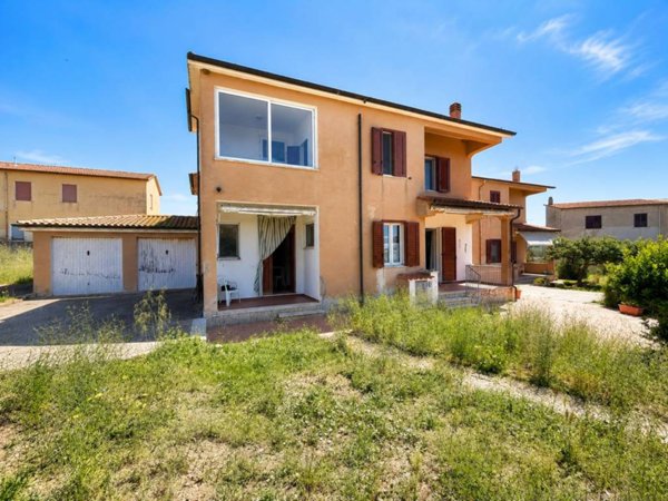 casa indipendente in vendita a Tula