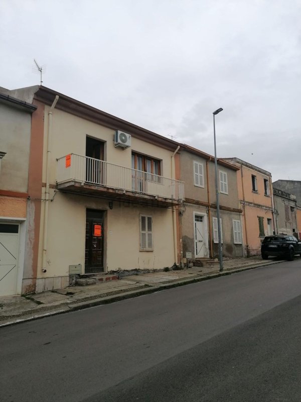 casa indipendente in vendita ad Uri