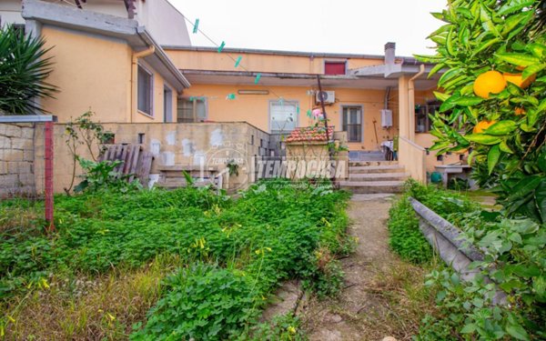 casa indipendente in vendita ad Usini