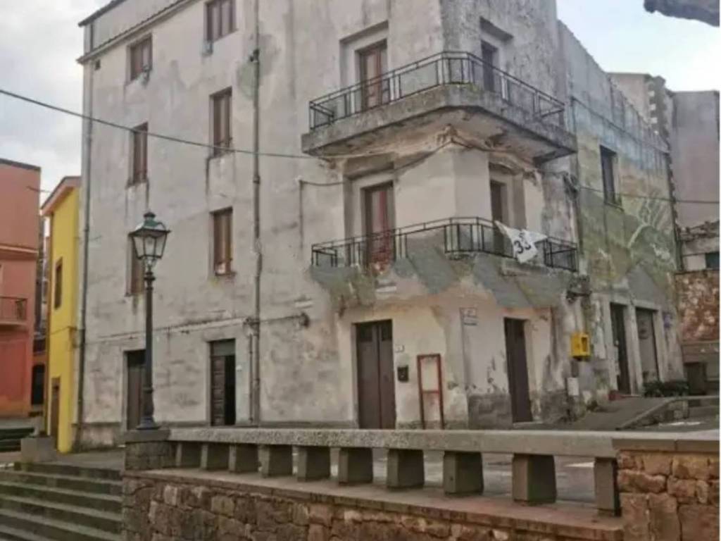 intera palazzina in vendita a Villanova Monteleone