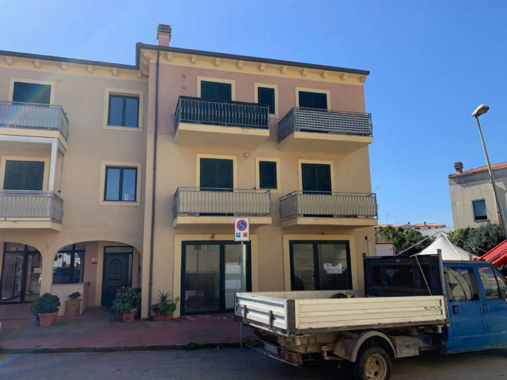 negozio in vendita a Valledoria