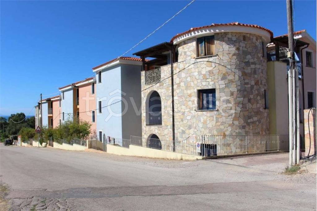 appartamento in vendita a Valledoria in zona La Muddizza