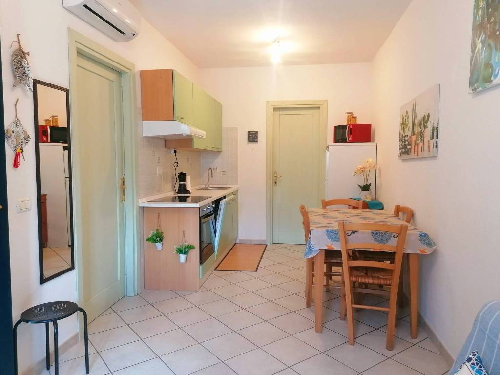 appartamento in vendita a Valledoria in zona La Muddizza