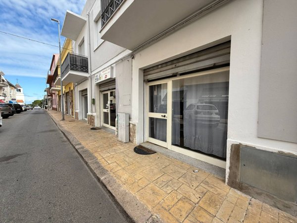 locale commerciale in vendita a Valledoria