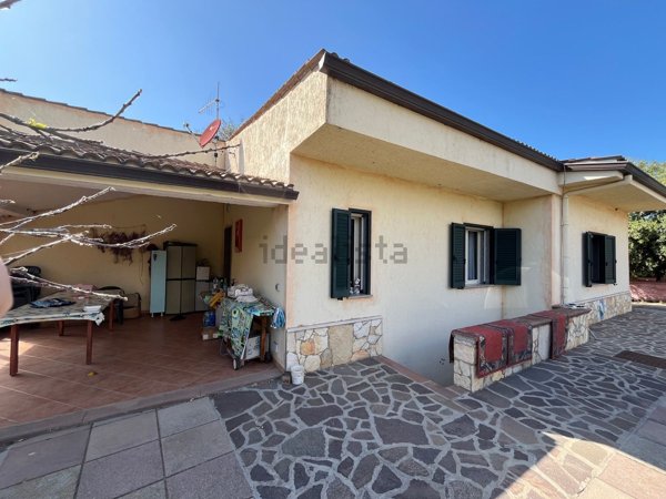 casa indipendente in vendita a Valledoria