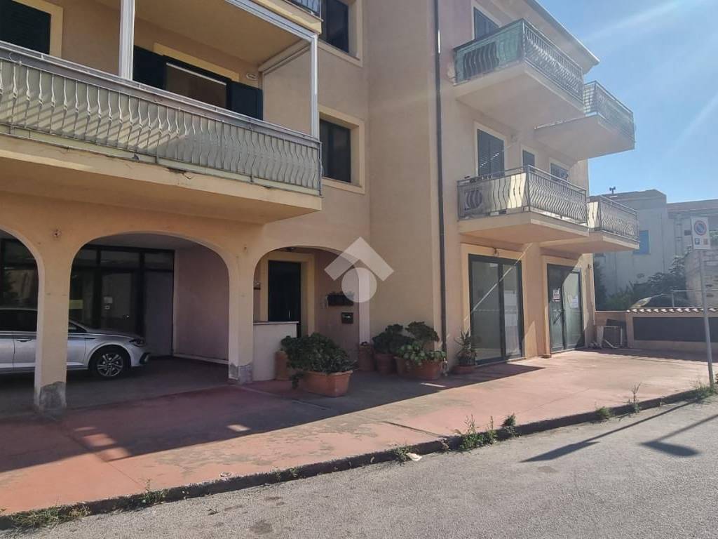 negozio in vendita a Valledoria