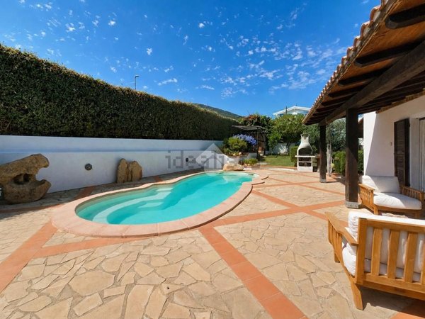 casa indipendente in vendita a Valledoria in zona La Ciaccia