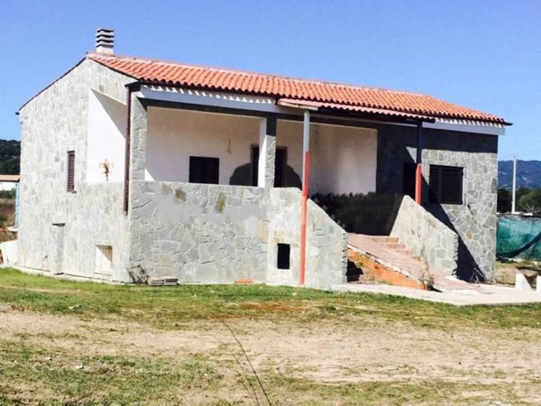 casa indipendente in vendita a Telti