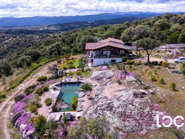casa indipendente in vendita a Telti