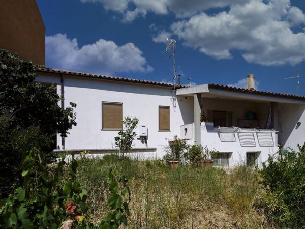 casa indipendente in vendita a Telti