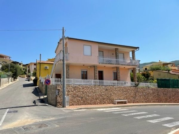 casa indipendente in vendita a Badesi