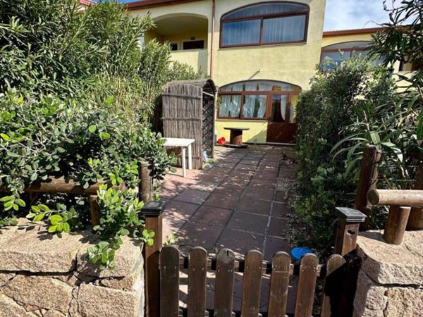 casa indipendente in vendita a Badesi