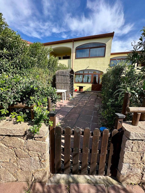 casa indipendente in vendita a Badesi
