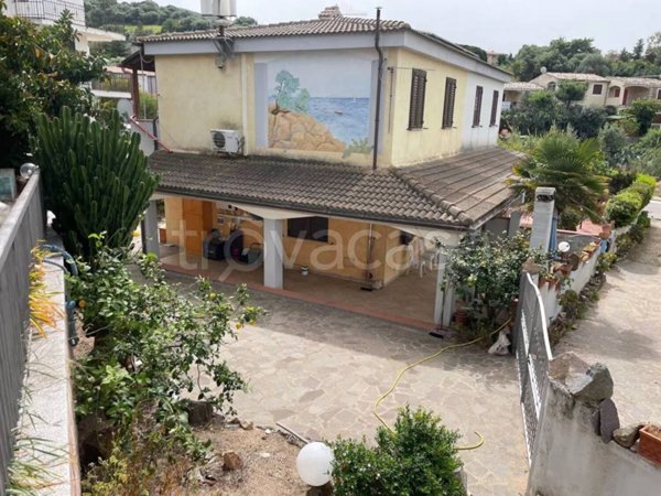 casa indipendente in vendita a Badesi