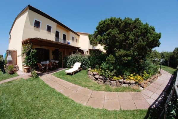 casa indipendente in vendita a Badesi