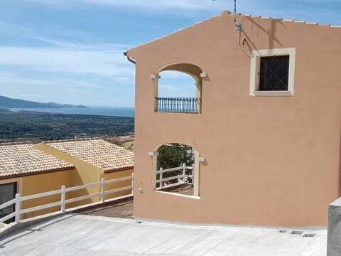 casa indipendente in vendita a Badesi