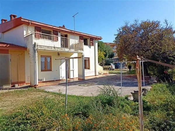 casa indipendente in vendita a Badesi