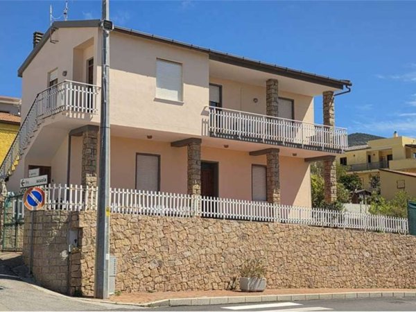 casa indipendente in vendita a Badesi