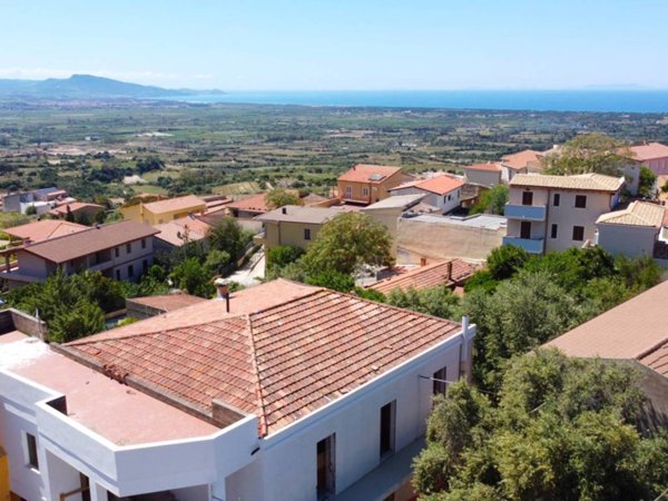 appartamento in vendita a Badesi in zona Muntiggioni