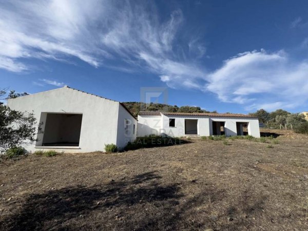 casa indipendente in vendita a Golfo Aranci in zona Marinella