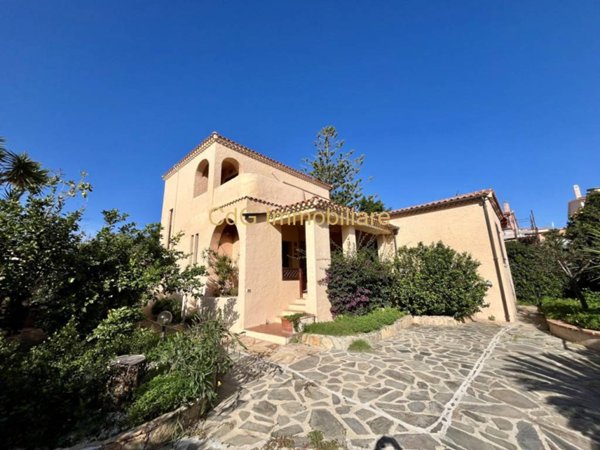 casa indipendente in vendita a Golfo Aranci