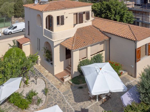 casa indipendente in vendita a Golfo Aranci
