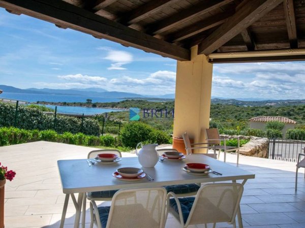 casa indipendente in vendita a Golfo Aranci