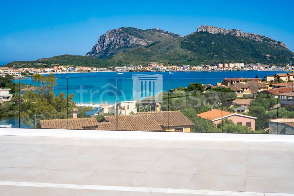 casa indipendente in vendita a Golfo Aranci
