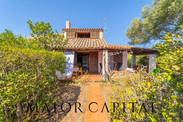 casa indipendente in vendita a Golfo Aranci