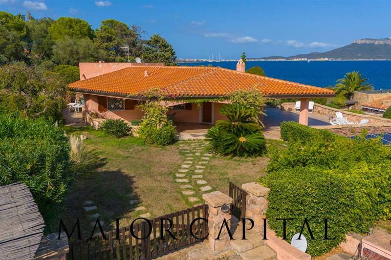 casa indipendente in vendita a Golfo Aranci