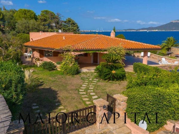 casa indipendente in vendita a Golfo Aranci
