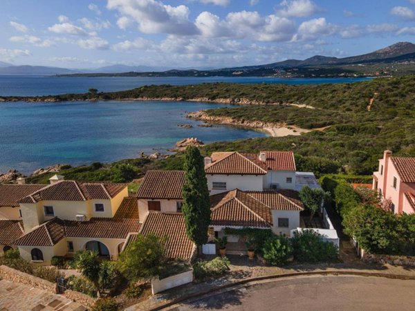 casa indipendente in vendita a Golfo Aranci