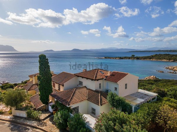 casa indipendente in vendita a Golfo Aranci