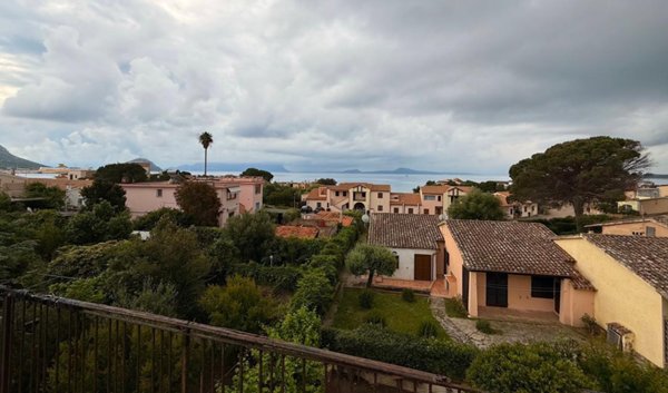 casa indipendente in vendita a Golfo Aranci
