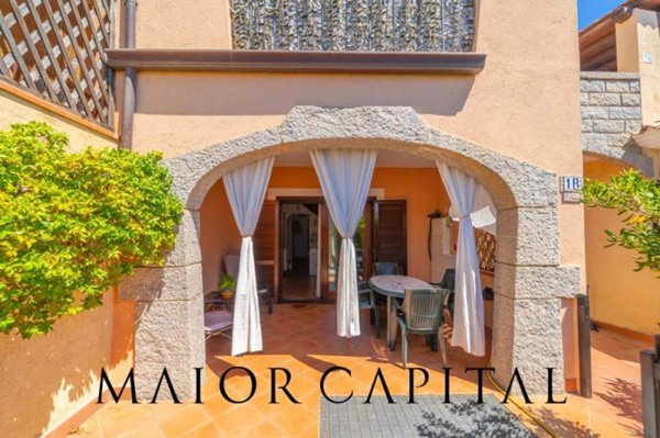 casa indipendente in vendita a Golfo Aranci in zona Bados