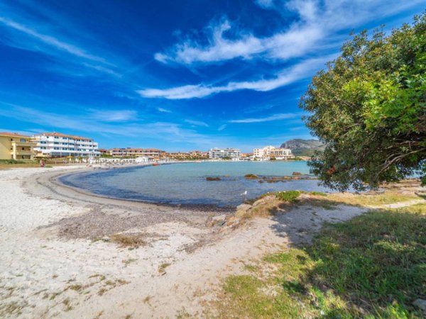 casa indipendente in vendita a Golfo Aranci