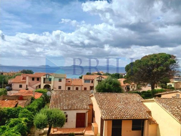 villa in vendita a Golfo Aranci in zona Marinella