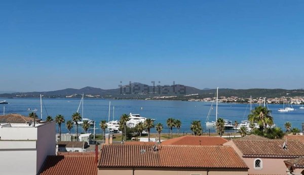appartamento in vendita a Golfo Aranci