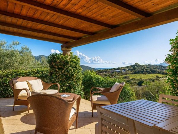 casa indipendente in vendita a Golfo Aranci in zona Marinella