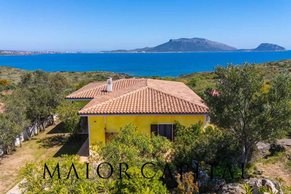 casa indipendente in vendita a Golfo Aranci in zona Nodu Pianu