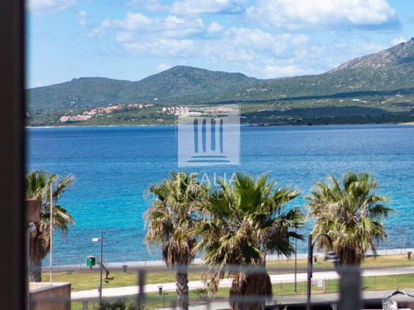 casa indipendente in vendita a Golfo Aranci