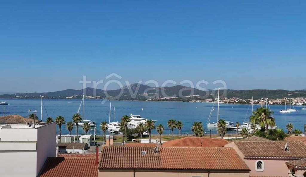 appartamento in vendita a Golfo Aranci