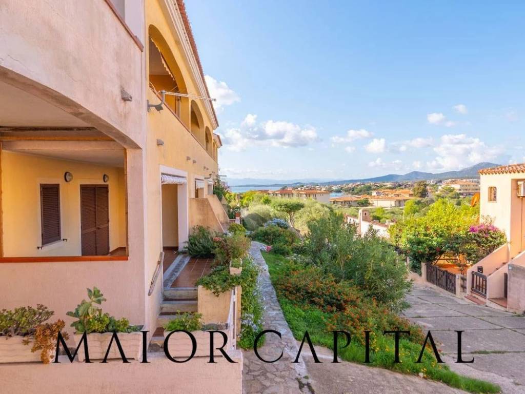 appartamento in vendita a Golfo Aranci