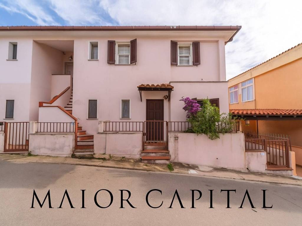 casa indipendente in vendita a Golfo Aranci