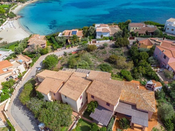 casa indipendente in vendita a Golfo Aranci